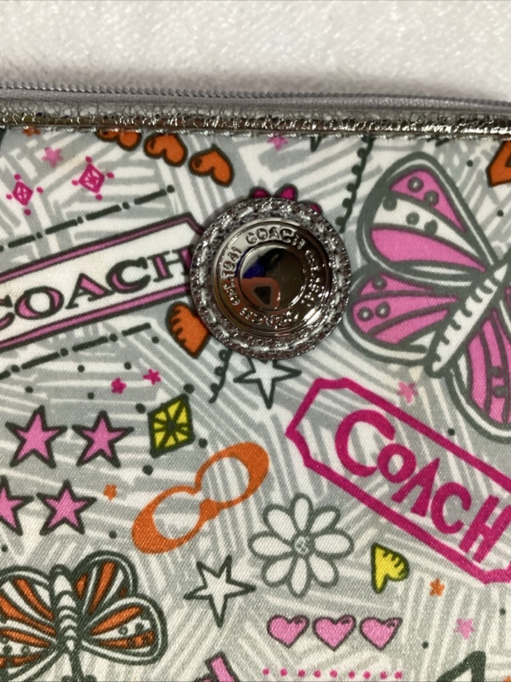 Coach Poppy Butterfly Graffiti Wristlet Wallet with Hang Tag - Picture 13 of 14